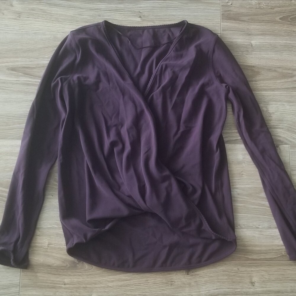 LULULEMON ATHLETICA SIZE 6 TOP